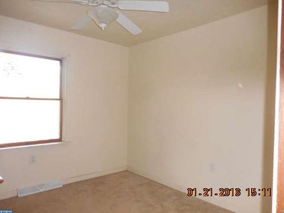 3rd image of 13 Birdsfoot Dr