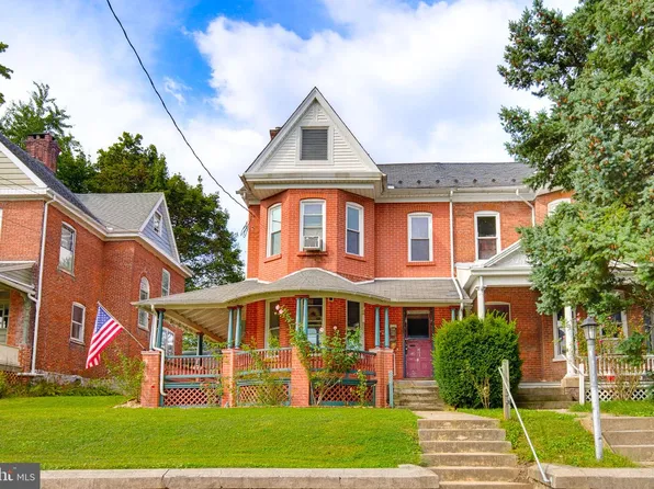 334 E Market St, Marietta, PA 17547