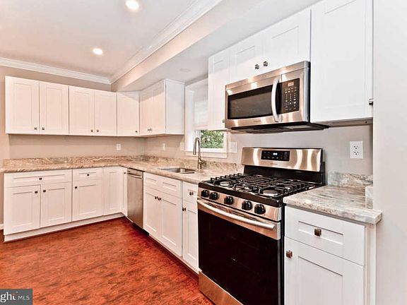 5th image of 9120 Gary Ln
