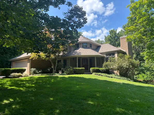 239 Crabapple Ln, Valparaiso, IN 46383