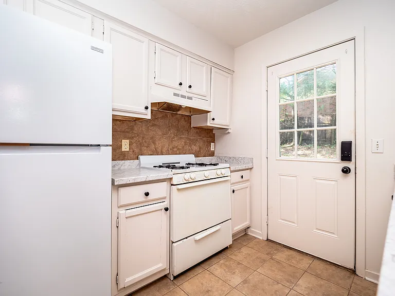 4519 Will O Lake Dr — Photo 6
