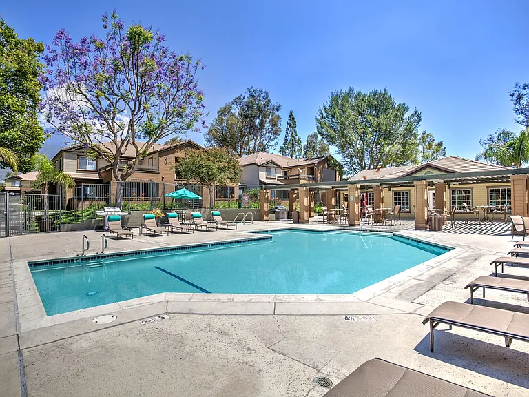 Waterstone Alta Loma Apartments — Photo 30