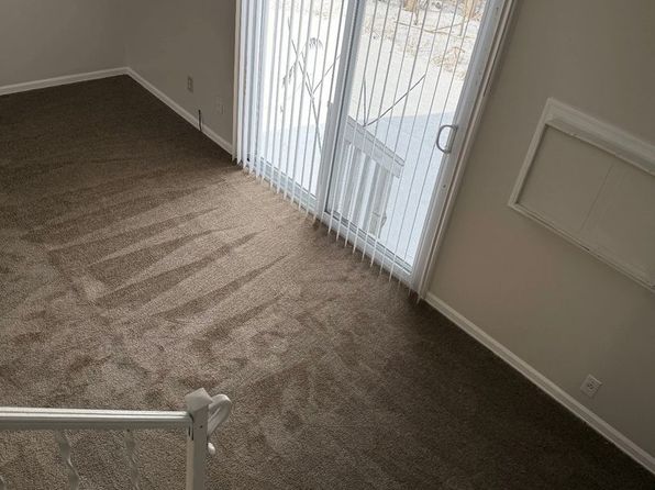 20 Carriage Ln #4