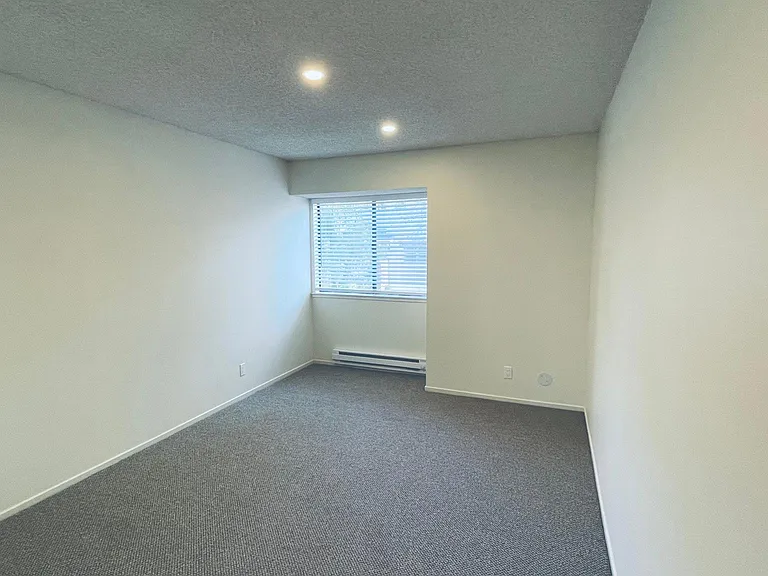 940 Kiely Blvd #K — Photo 11