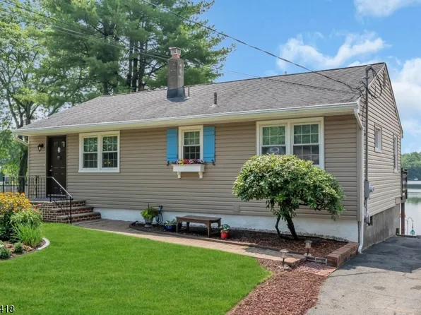 3 Duck Point Trl, Jefferson Twp., NJ 07885