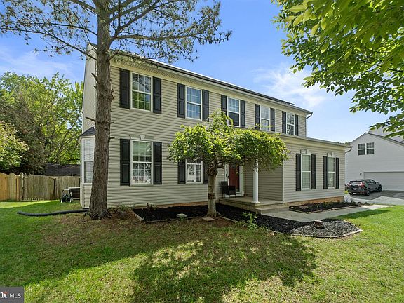 3rd image of 4210 Mead Dr