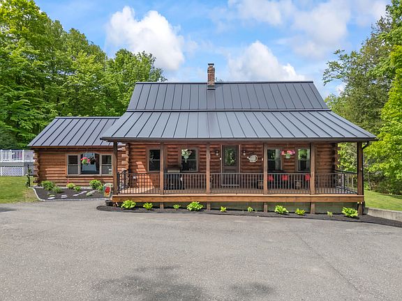 3rd image of 927 Federal Road