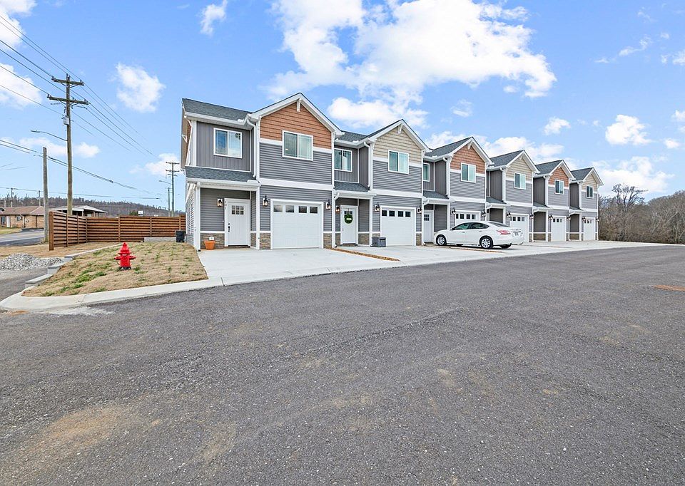 1038 E Main St Livingston TN Zillow