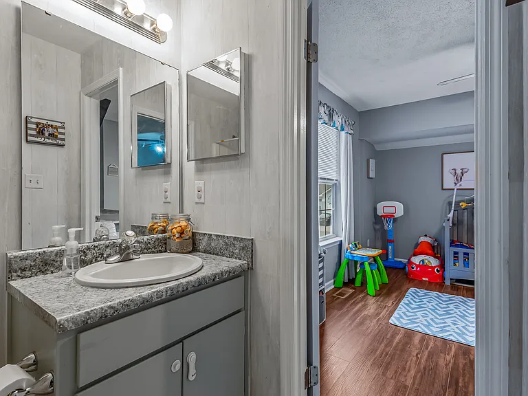 4112 Castellan Dr — Photo 26