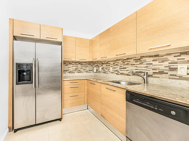1155 Warburton Ave #3D — Photo 8