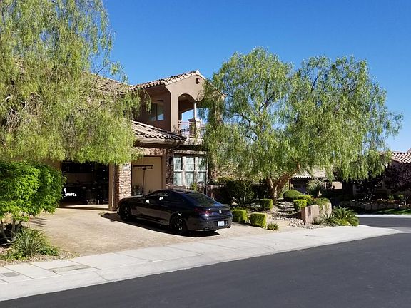 2733 Moliere Court - Outside