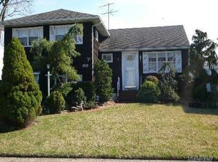 4030 Bernice Rd, Seaford, NY 11783