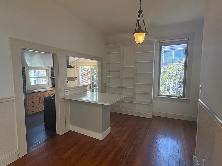 Dining Area (Built in Island with Counter Seating)