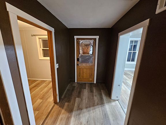 4th image of 715 Fulton St