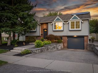 829 Willow Ave, Milton, ON L9T3E5