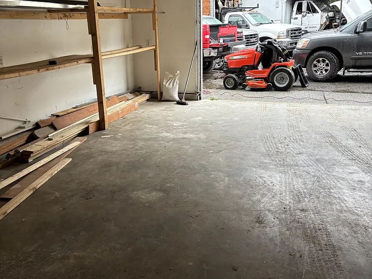 Alexander Rd — Photo 1