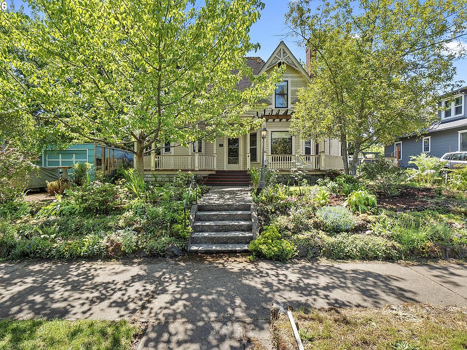 1st image of 2022 N Willamette Blvd