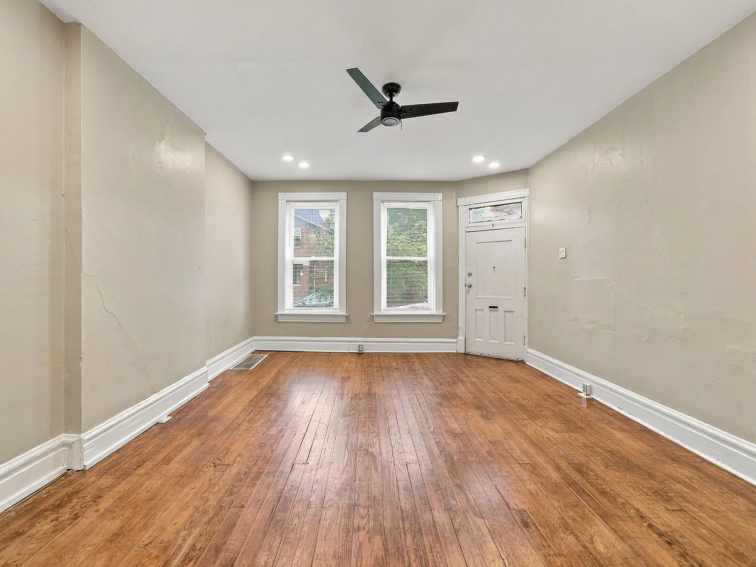 2921 Pennsylvania Ave — Photo 4