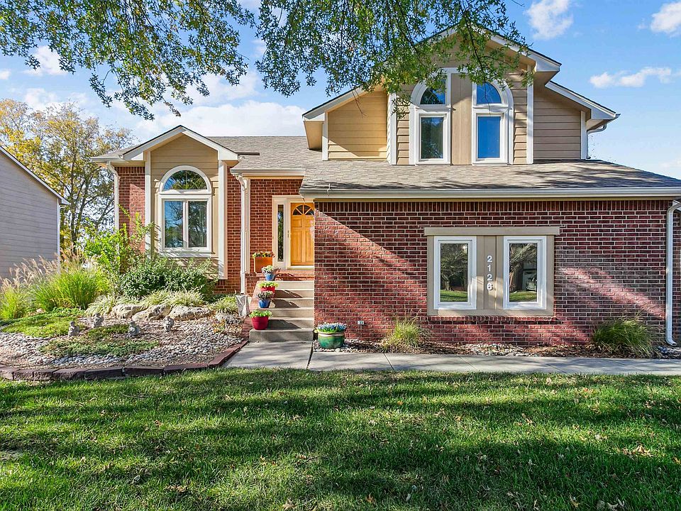 1st image of 2126 E Country View Dr