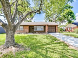 910 Gary Ave, Pasadena, TX 77502