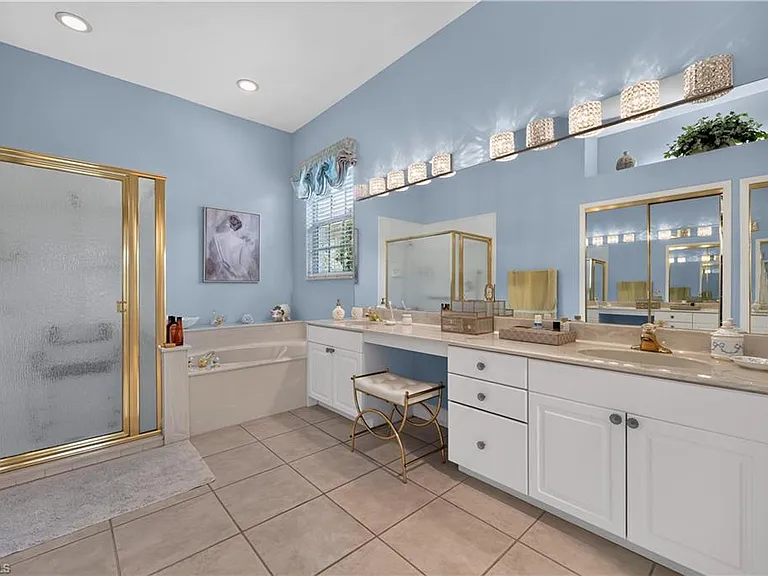 2317 Island Cove Cir — Photo 22
