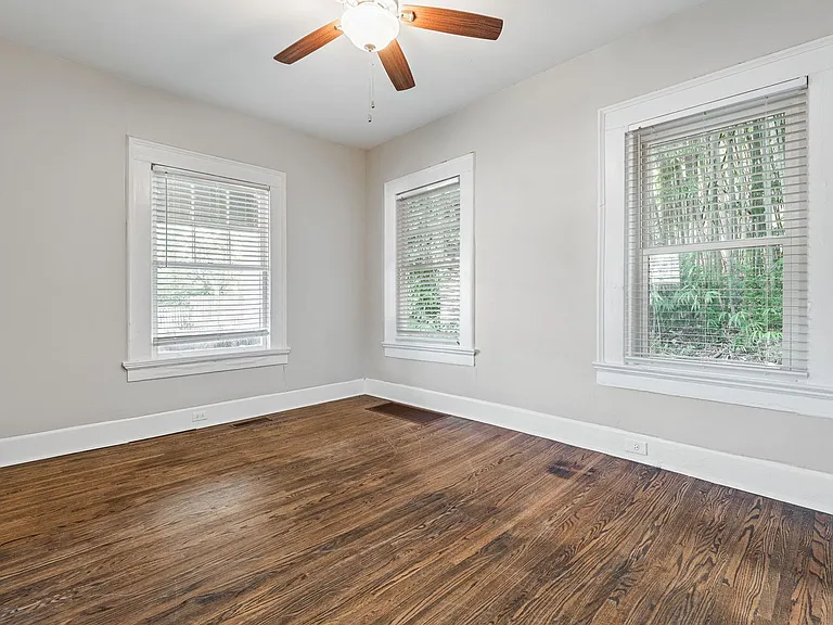 3 Bedroom / 2 Bathroom House in Glen Iris — Photo 30