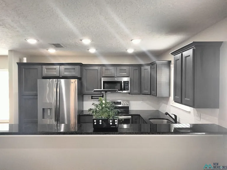 2115 Roadrunner Dr — Photo 13