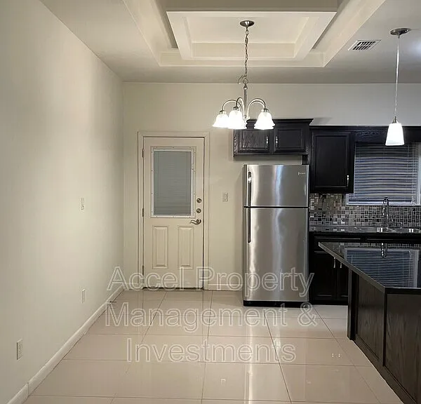 1715 W Smith Dr #2 — Photo 3