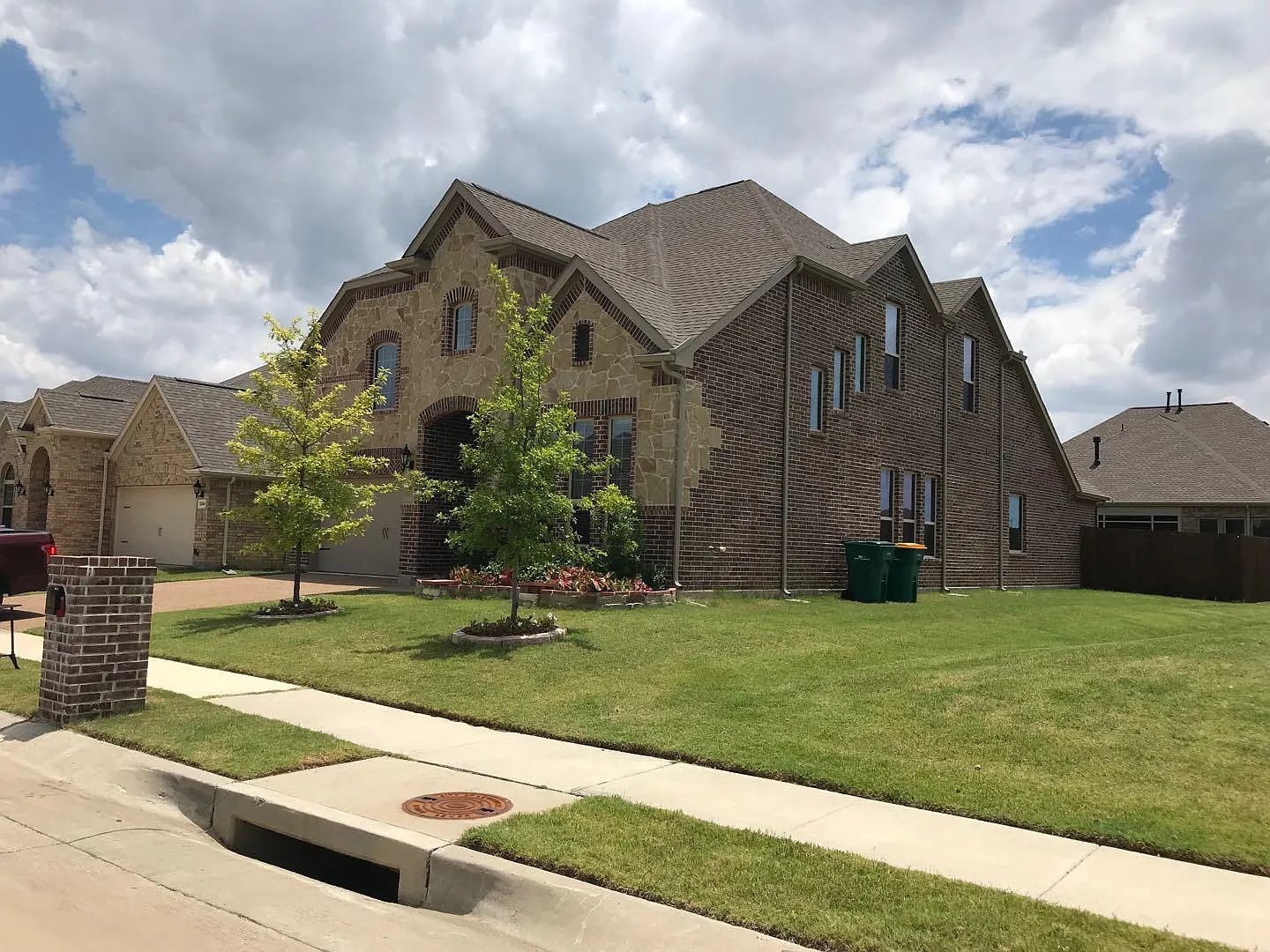 4 bed, 3.5 bath, 3341 sqft, $3,995 — Photo 1