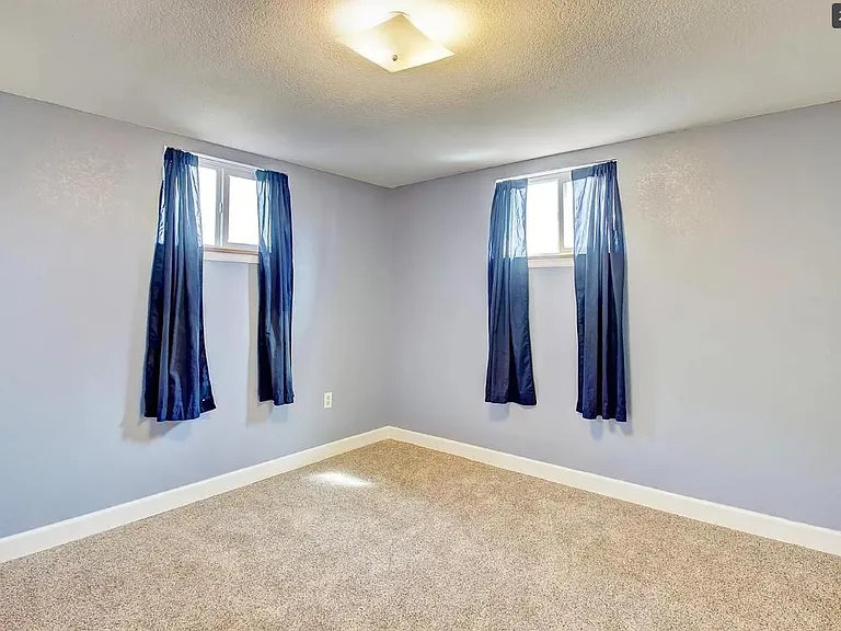 2045 Benton St — Photo 6