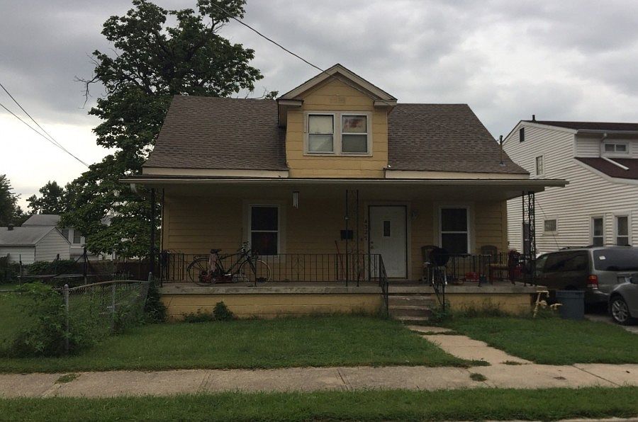 1st image of 4327 Lloyd St