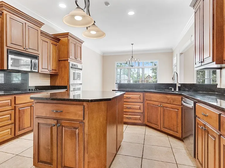 146 Hank Dr — Photo 8
