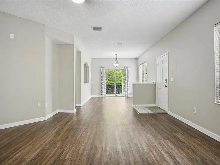 18181 Paradise Point Dr — Photo 36