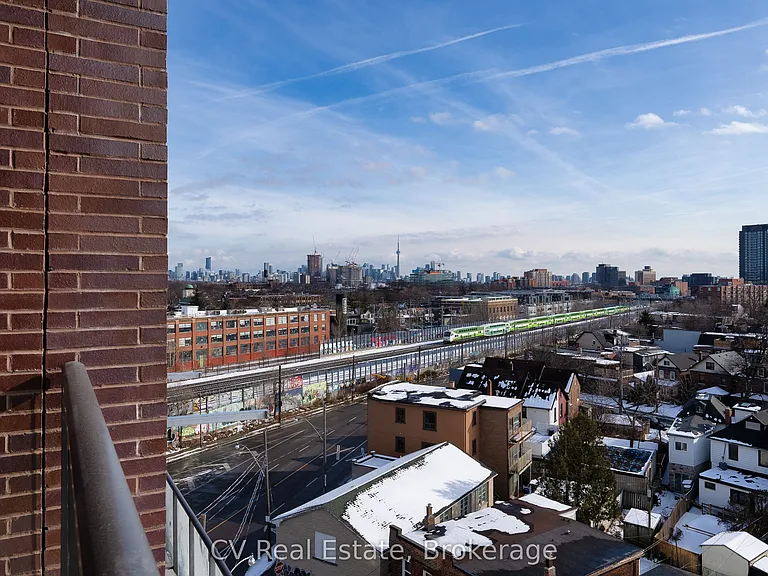 2625 Dundas St W #810 — Photo 26