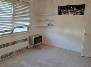324 Post Ave APT 11J, Westbury, NY 11590
