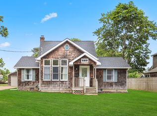 45 N Howells Point Rd, Bellport, NY 11713