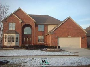 16683 English Gardens Dr, Macomb, MI 48042