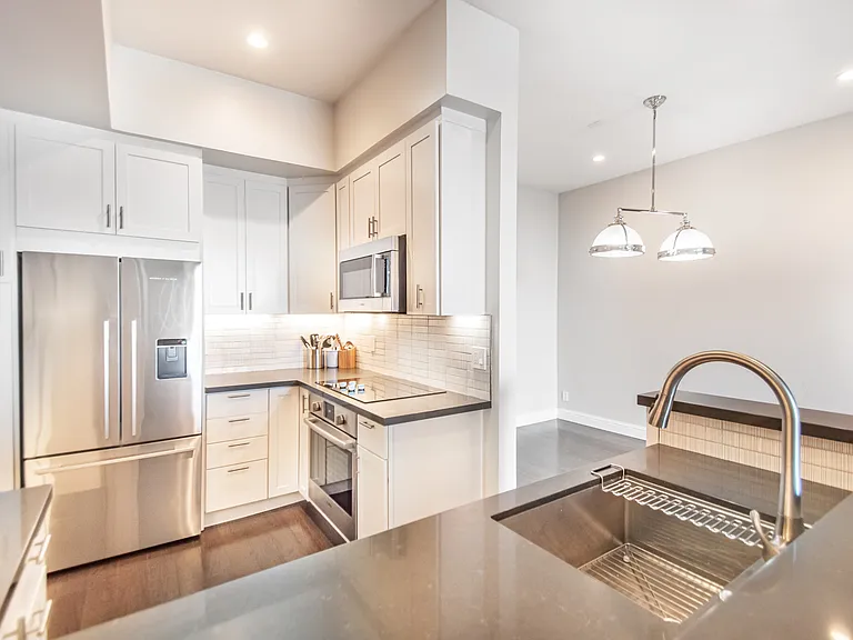925 Corbett Ave #302 — Photo 6