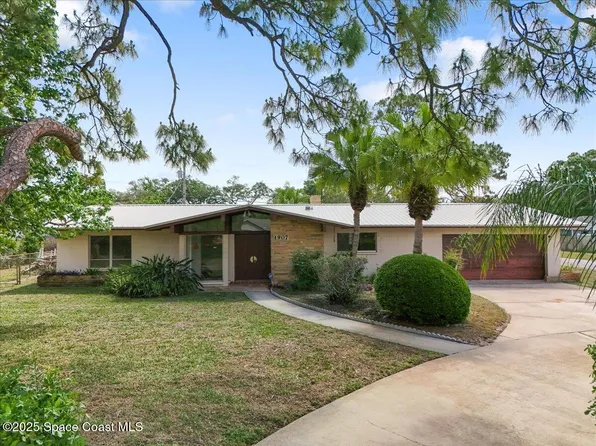 1907 N Carpenter Rd, Titusville, FL 32796