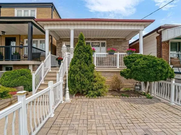 297 Gilbert Ave, Toronto, ON M6E 4W8