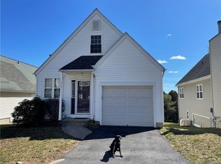 2390 State St APT L3E, Hamden, CT 06517