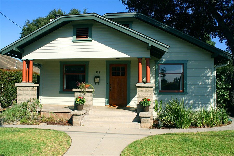 1st image of 822 W Pedregosa St