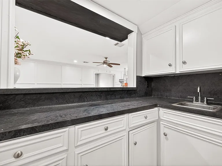 4230 Annawood Cir — Photo 50