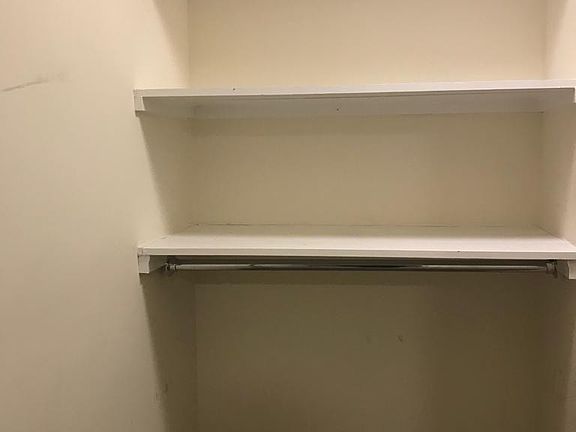 5th image of 3014 Wallace Ave APT 1