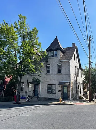 573 Hillside Ave Photo 1