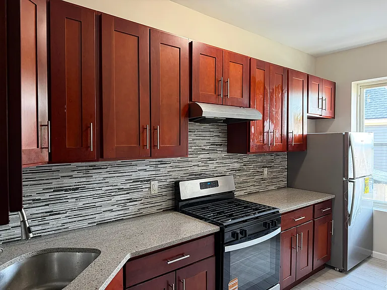 111-25 Jamaica Ave #2B — Photo 2