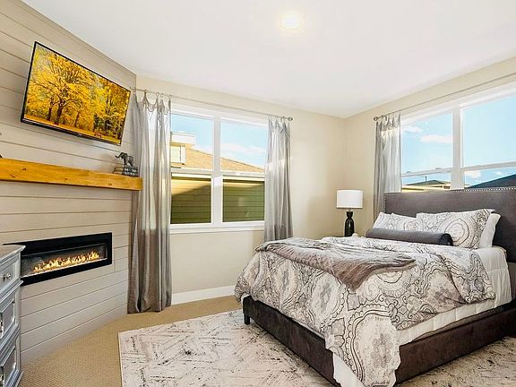 3rd image of 290 S Cherrywood Dr #104