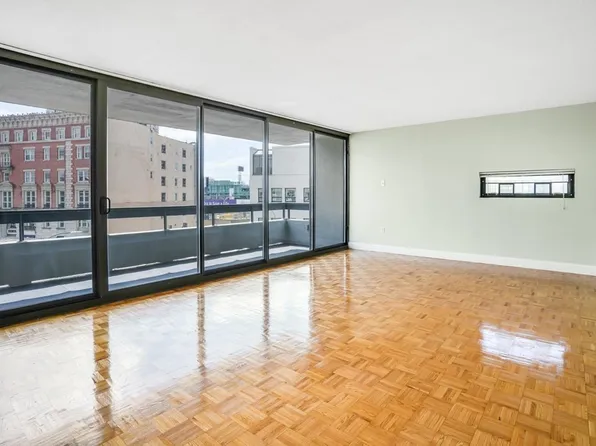 566 Commonwealth Ave APT 402, Boston, MA 02215