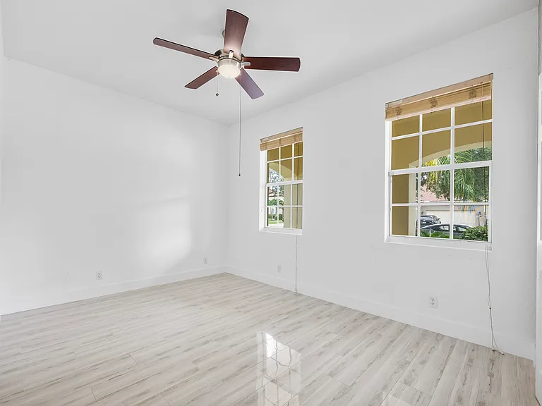 6752 Osage Cir — Photo 12