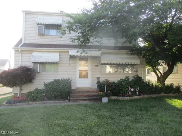 5010 E 110th St, Garfield Heights, OH 44125